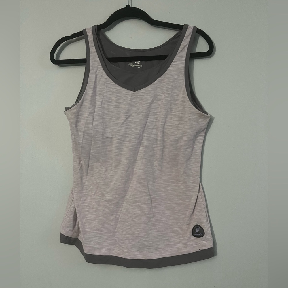 Saucony Workout Tank Top with built in bra size Large